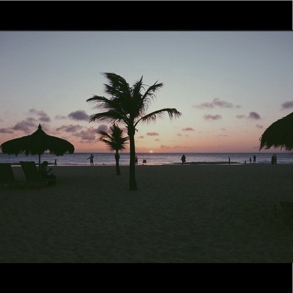 Meet your Posher, Becca - Picture 1 of 1